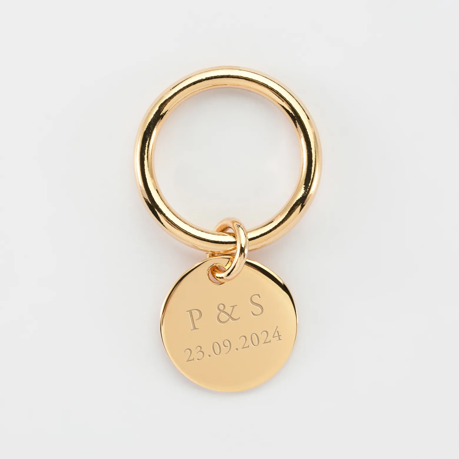 Bague Famille des mariés jonc plaqué or personnalisée médaille gravée 15 mm