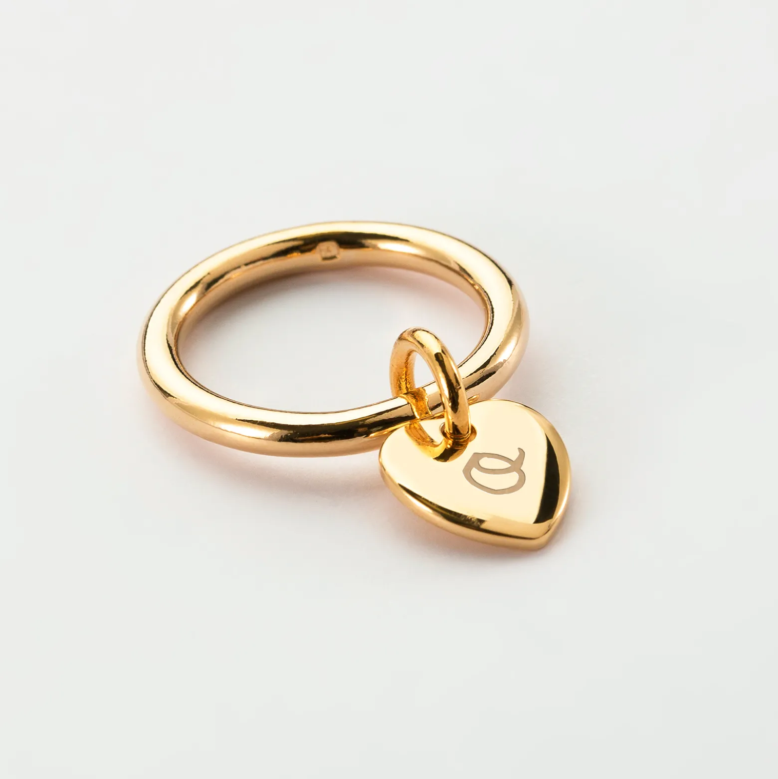 Bague jonc plaqué or personnalisée médaille gravée initiale coeur 10 mm