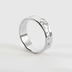 Bague martelée personnalisée argent 5 mm