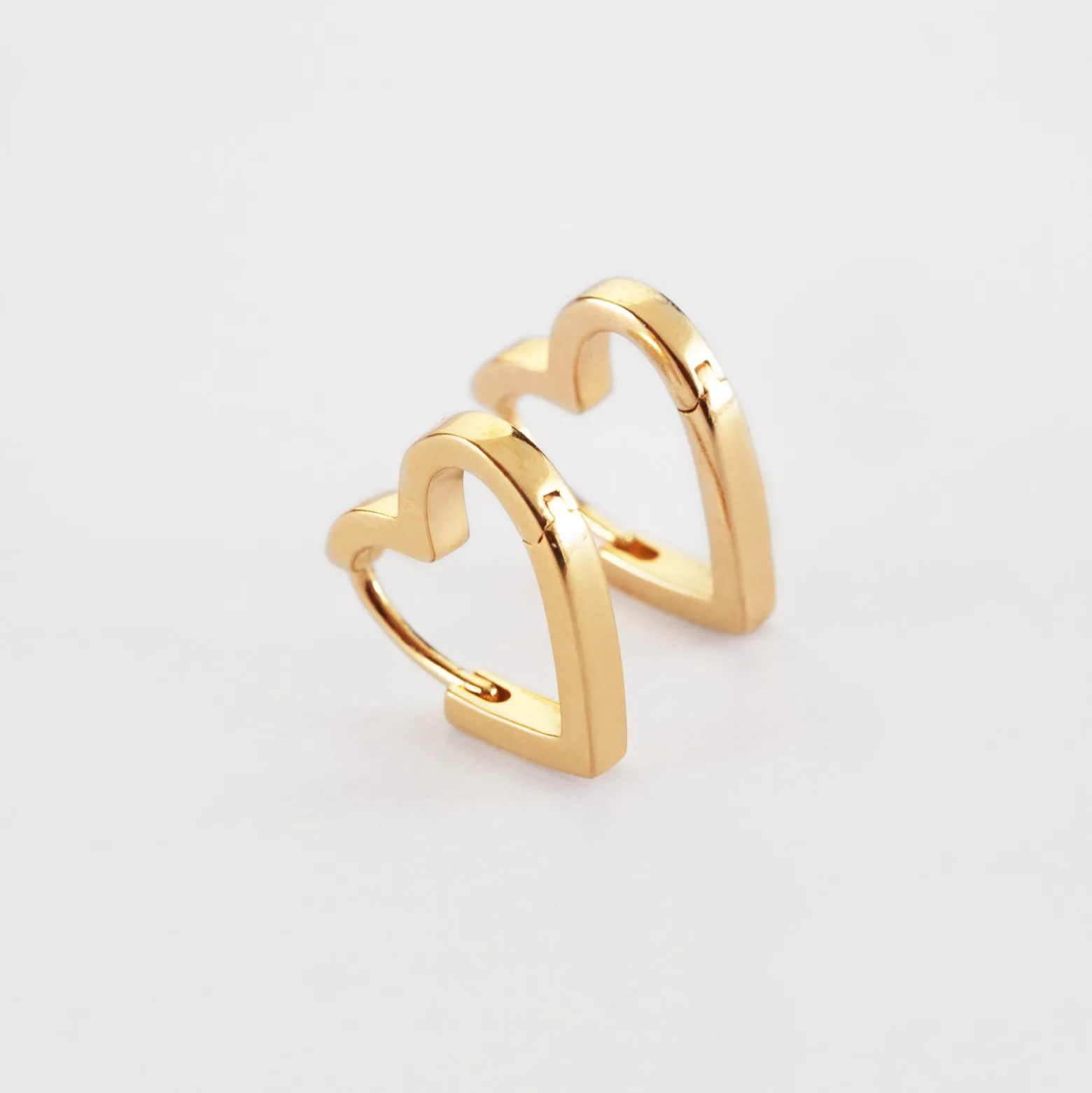 Boucles d'oreilles créoles coeur plaqué or