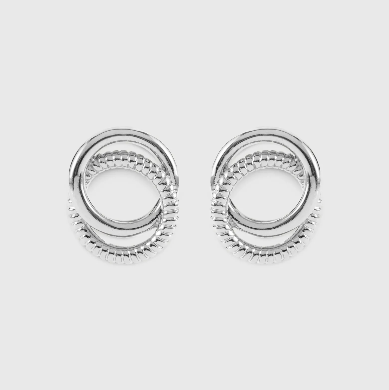 Boucles d'oreilles puces anneaux entrelacés argent