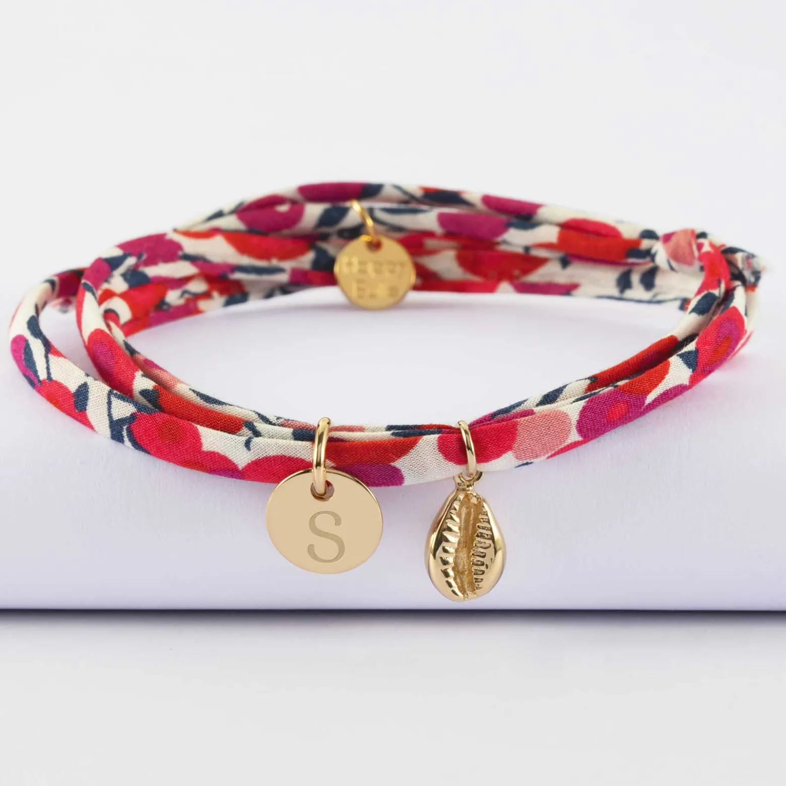 Bracelet 3 tours Liberty personnalisé médaille gravée plaqué or 10 mm et breloque(s) summer - à composer