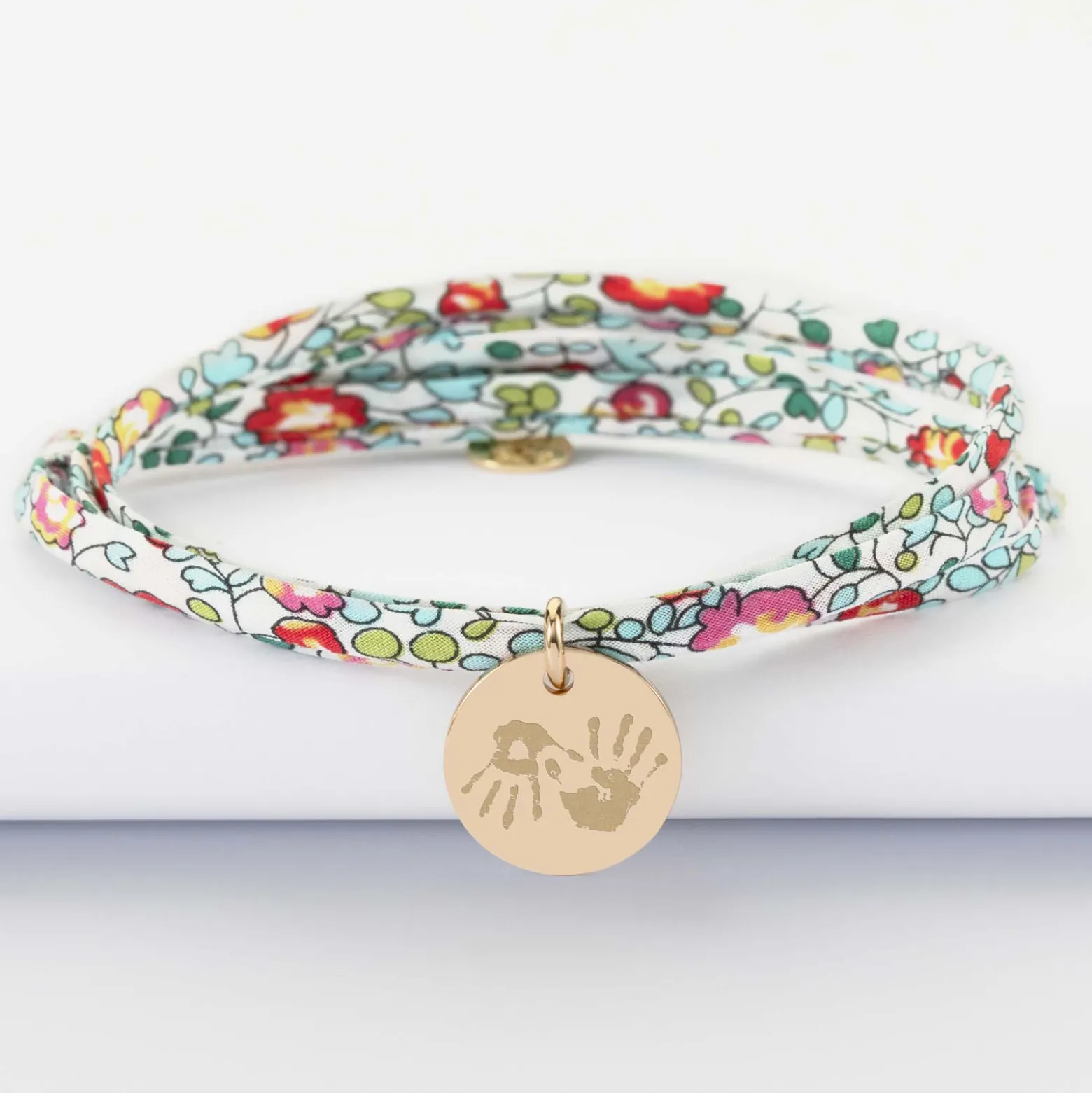 Bracelet 3 tours Liberty personnalisé médaille martelée gravée plaqué or 15 mm