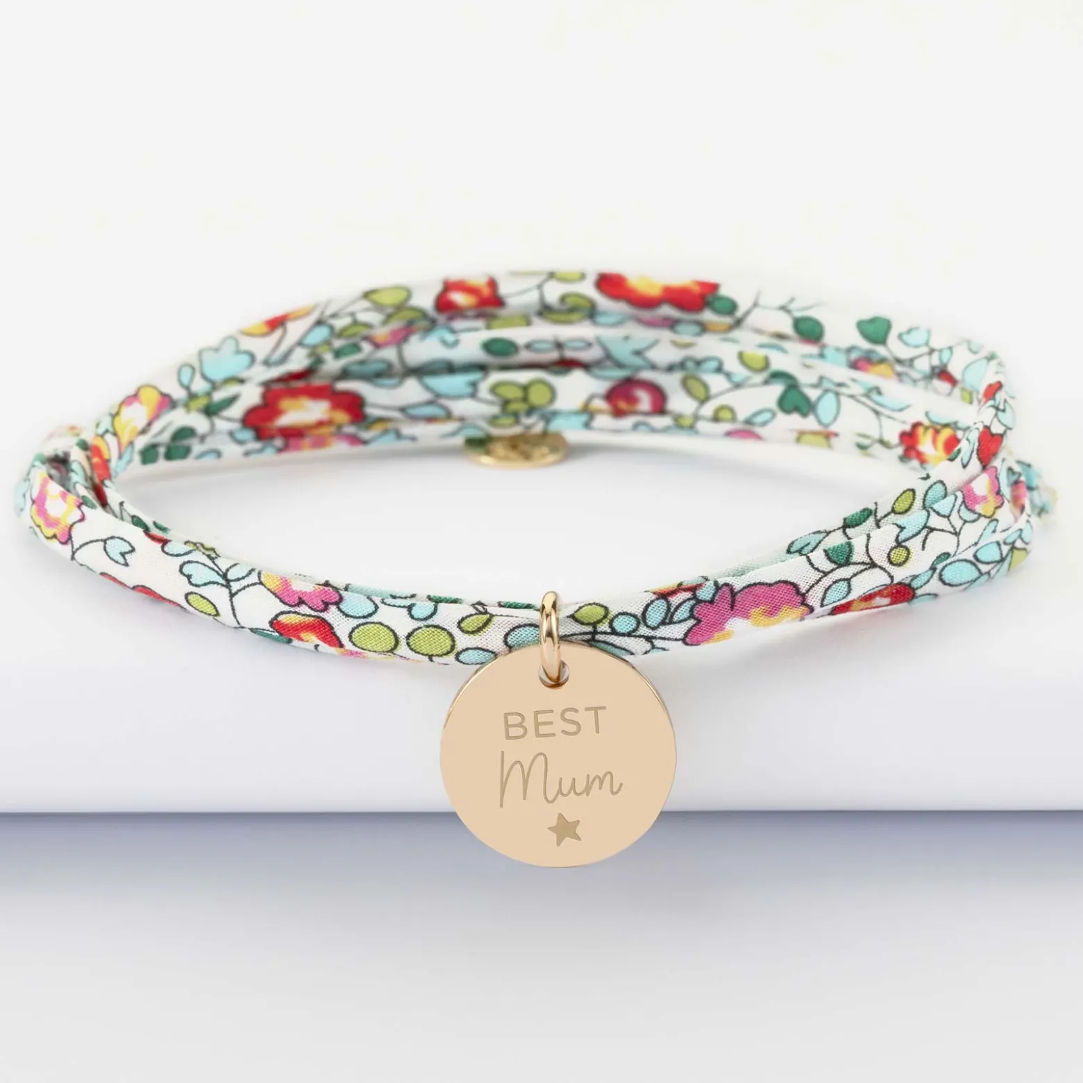 Bracelet 3 tours Liberty personnalisé médaille martelée gravée plaqué or 15 mm