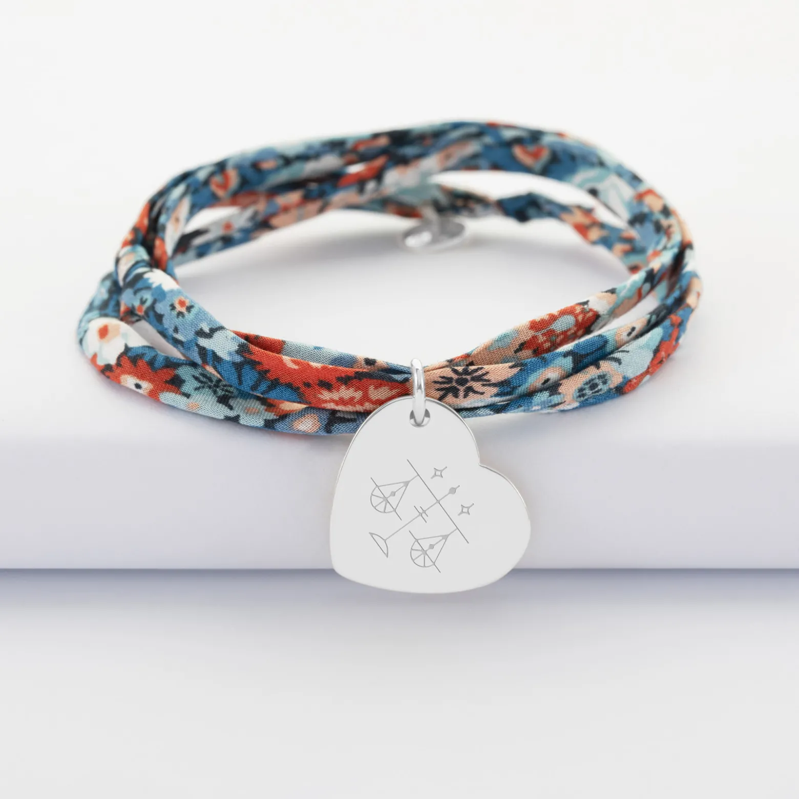Bracelet 3 tours Liberty personnalisé médaille gravée argent dormeuse coeur 19x21 mm