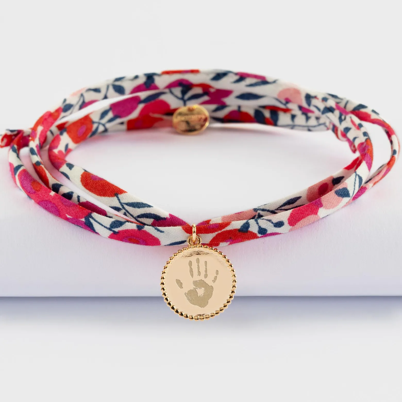Bracelet 3 tours Liberty personnalisé médaille gravée plaqué or colombe texturée 14 mm