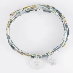 Bracelet 3 tours Liberty personnalisé médaille gravée argent 15 mm et breloque petite fille scintillante 12 mm