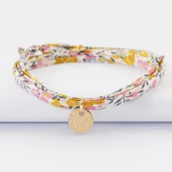 Bracelet 3 tours Liberty personnalisé initiale médaille gravée martelée plaqué or 10 mm