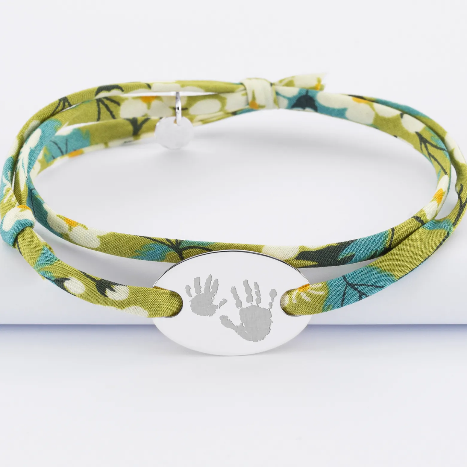 Bracelet 2 tours Liberty personnalisé médaille gravée argent ovale 25x16 mm