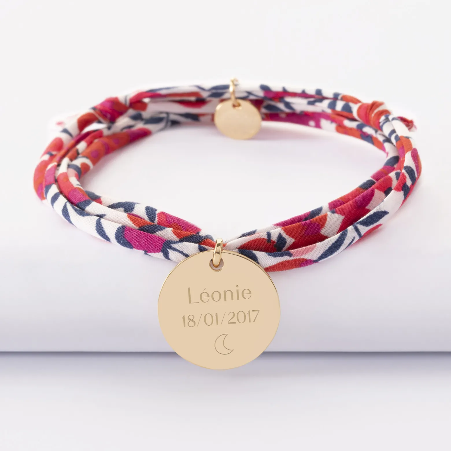 Bracelet 3 tours Liberty personnalisé médaille soleil coeur bombé gravée plaqué or 19 mm