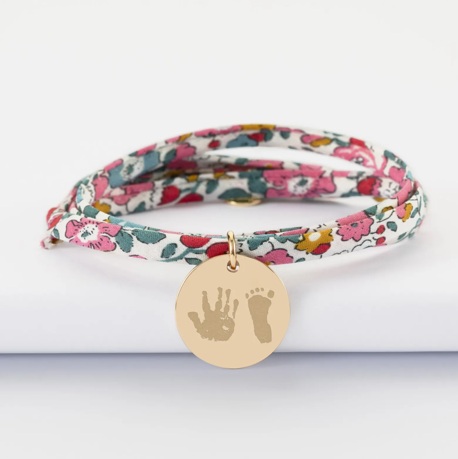 Bracelet 3 tours Liberty personnalisé médaille martelée gravée plaqué or 19 mm