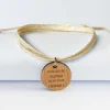 Bracelet 3 tours médaille gravée bois dormeuse ronde 20 mm "Meilleure mamie du monde"