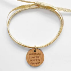 Bracelet 3 tours médaille gravée bois dormeuse ronde 20 mm 