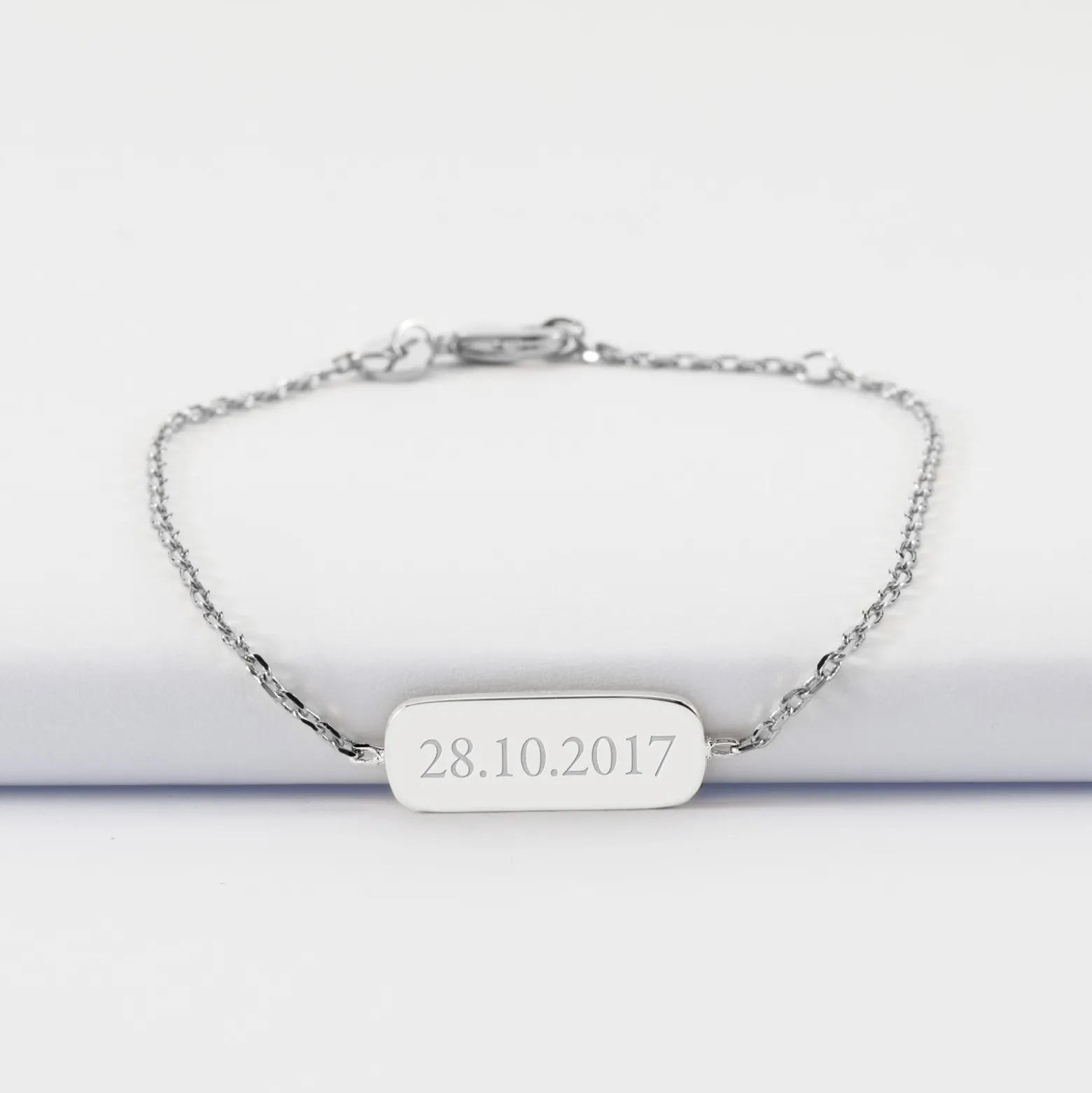 Bracelet chaine enfant personnalisé médaille gravée argent plaque 20x8 mm