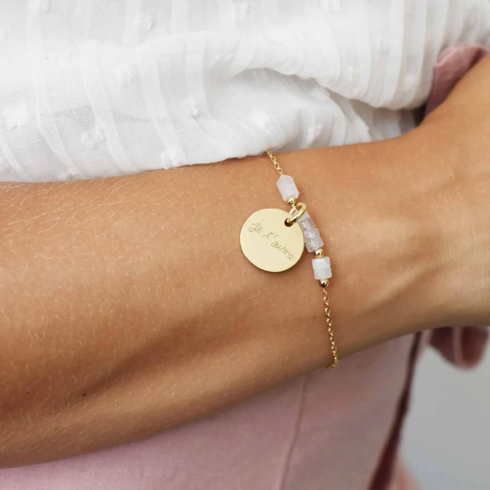 Bracelet chaîne barrette de perles personnalisé médaille gravée plaqué or ronde 15 mm