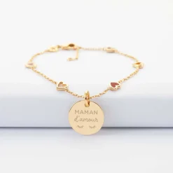 Bracelet chaîne coeurs ajourés et email personnalisé médaille gravée plaqué or 15 mm