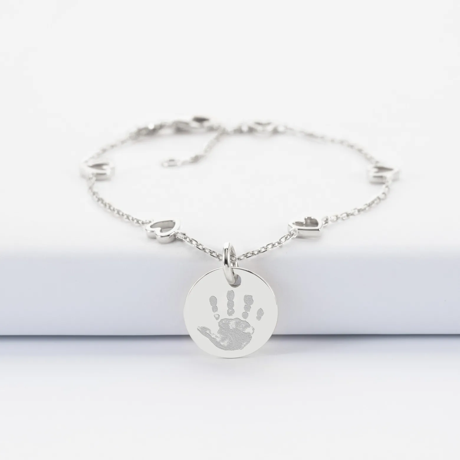 Bracelet chaîne coeurs ajourés personnalisé médaille gravée argent 15 mm
