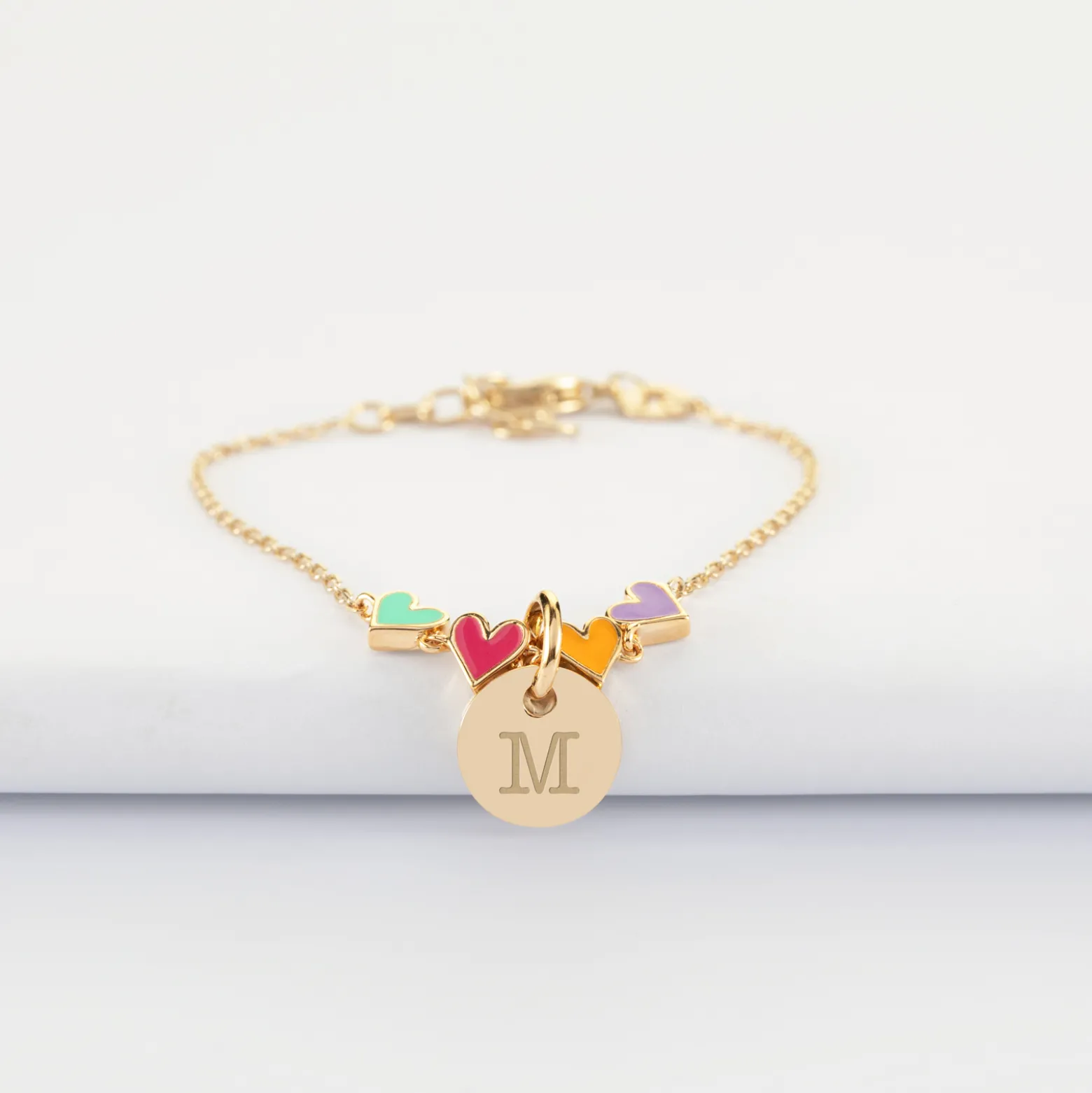 Bracelet chaîne enfant cœur email multicolore personnalisé médaille gravée plaqué or 10 mm