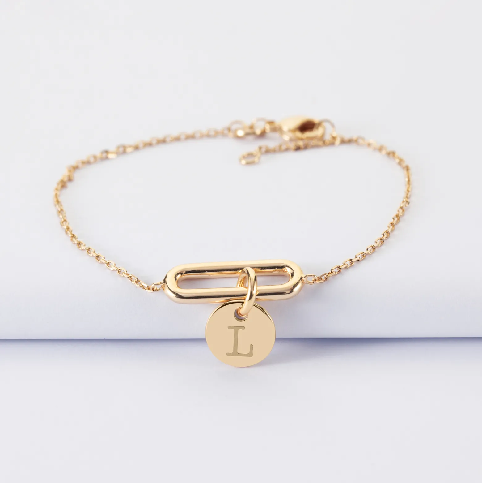 Bracelet chaîne ovale ouvert personnalisé médaille gravée plaqué or 10 mm