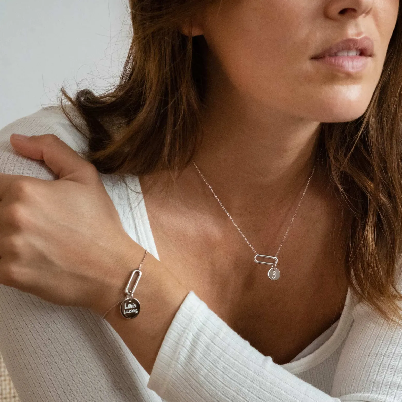 Bracelet chaîne ovale ouvert personnalisé médaille gravée argent 15 mm