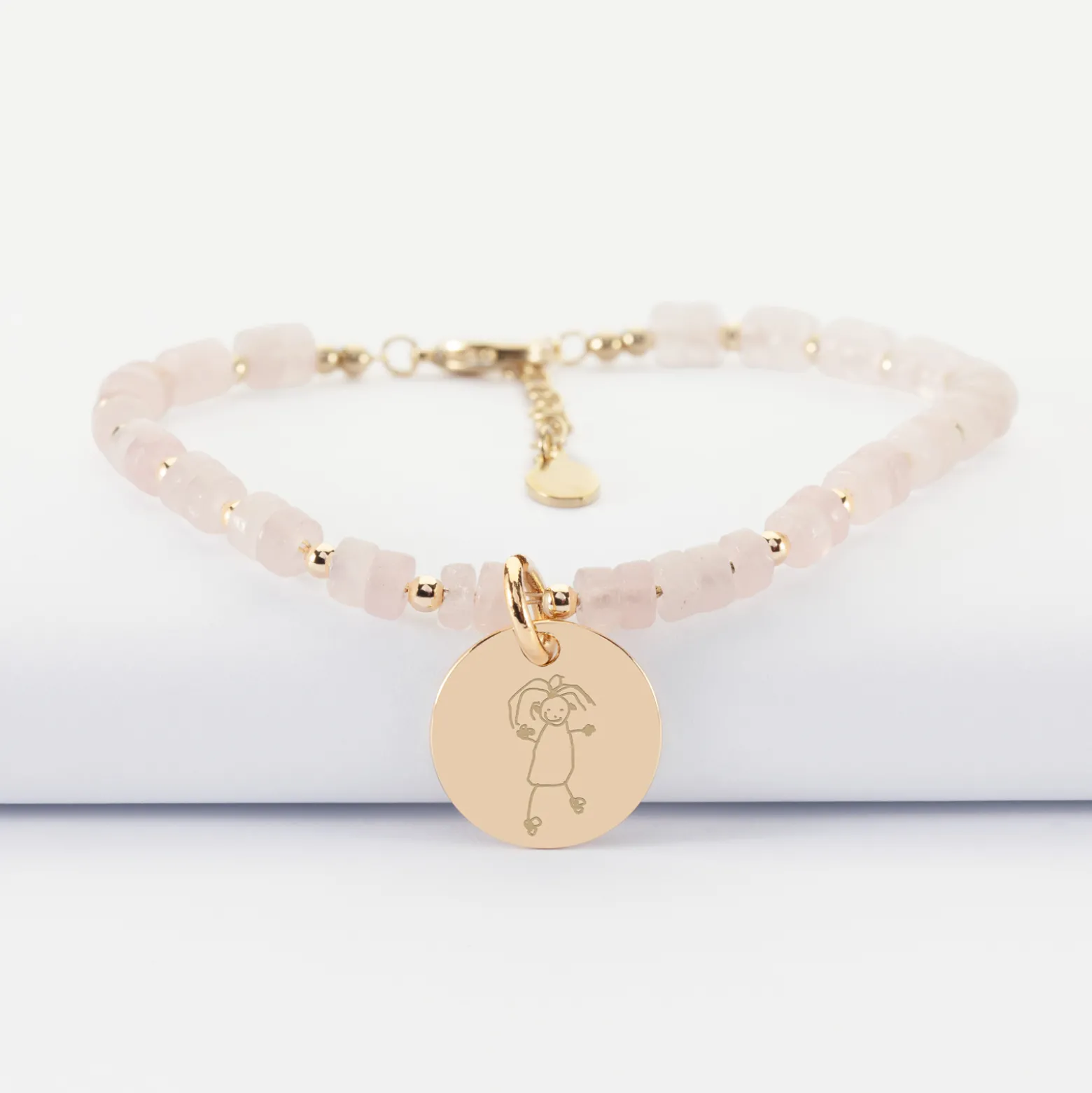 Bracelet chaîne perles personnalisé médaille gravée plaqué or ronde 15 mm