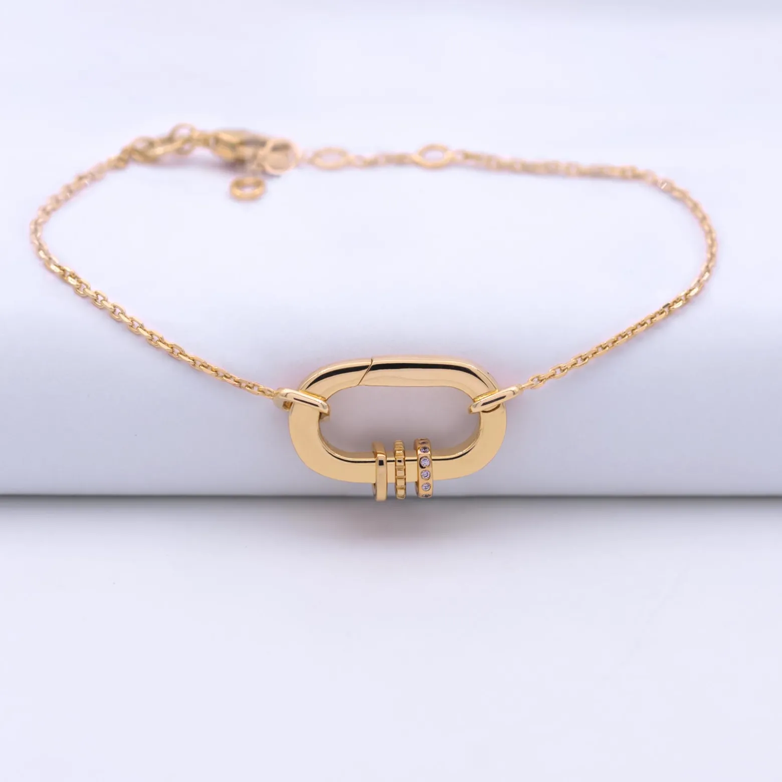 Bracelet chaîne personnalisé collection Chapitre mousqueton 11x19 mm plaqué or - à composer