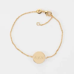 Bracelet chaîne personnalisé médaille gravée plaqué or initiale email blanc soleil 12 mm
