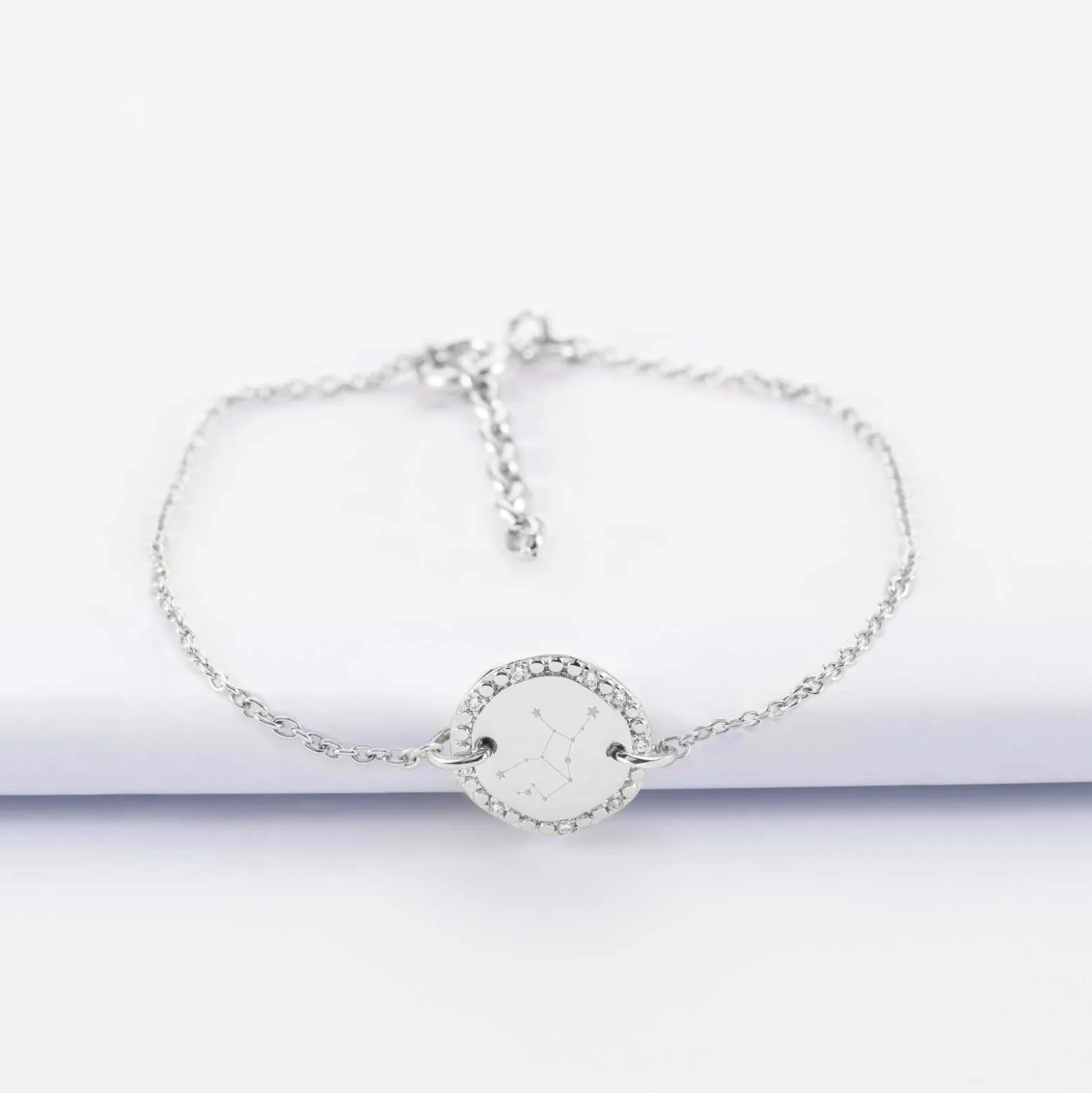 Bracelet chaîne personnalisé médaille contour scintillant gravée argent initiale 11 mm