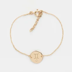 Bracelet chaîne personnalisé médaille scintillante gravée plaqué or initiale 13 mm