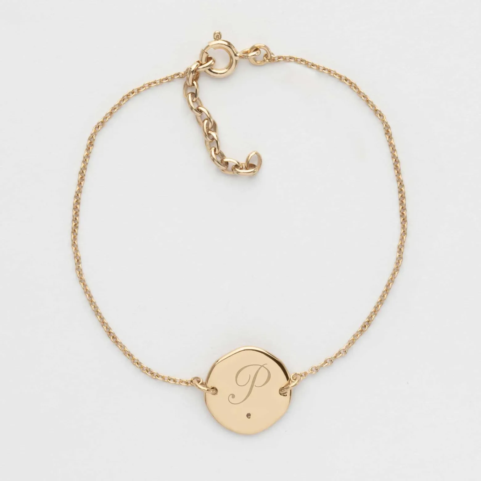 Bracelet chaîne personnalisé médaille scintillante gravée plaqué or initiale 13 mm