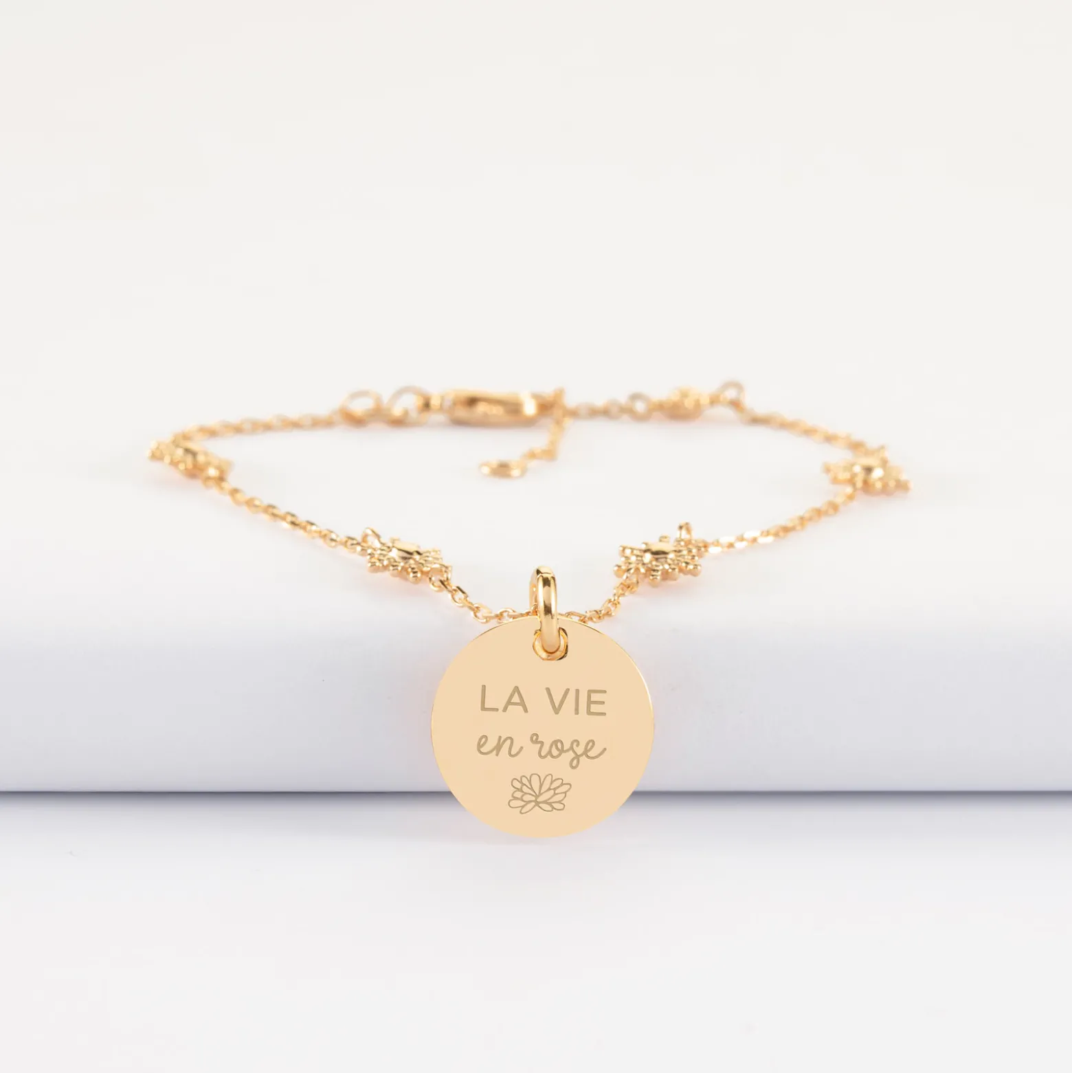 Bracelet chaîne étoile brillante personnalisé médaille gravée plaqué or 15 mm