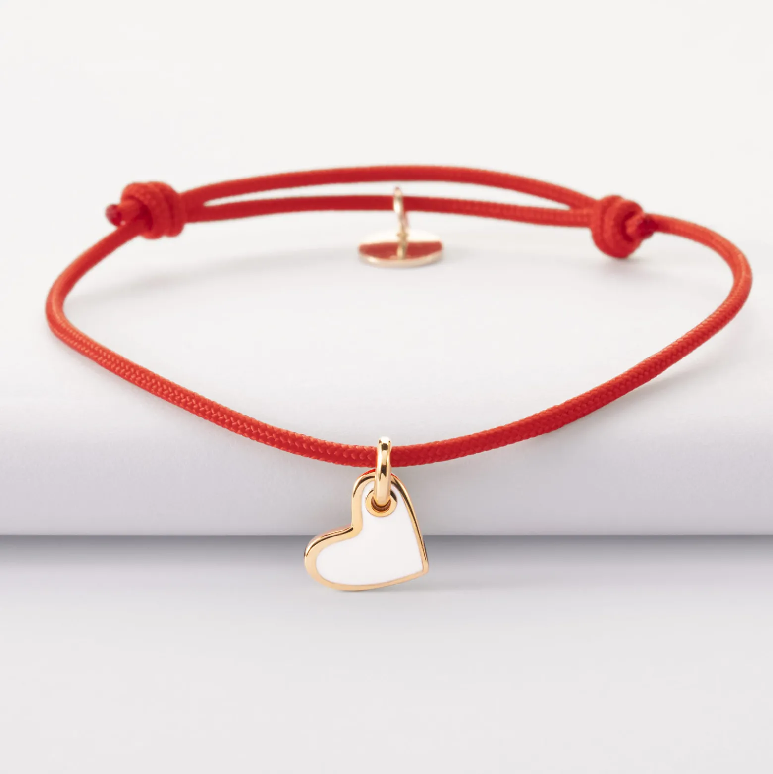Bracelet coeur email plaqué or 10 mm