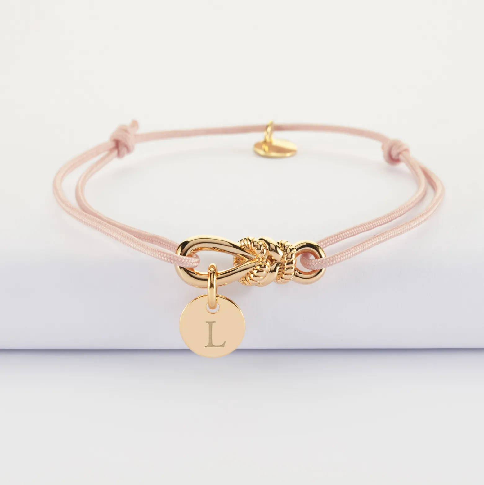 Bracelet cordon personnalisé "Le lien" et médaille gravée plaqué or 10 mm - HappyBulle x Lilylovesfashion