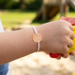 Bracelet d'identification enfant médaille gravée acrylique fluo orange 2 trous 17 mm