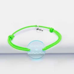 Bracelet d'identification enfant médaille gravée acrylique fluo bleu 2 trous 17 mm