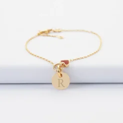 Bracelet enfant chaîne coeur émail rouge personnalisé médaille gravée plaqué or 10 mm
