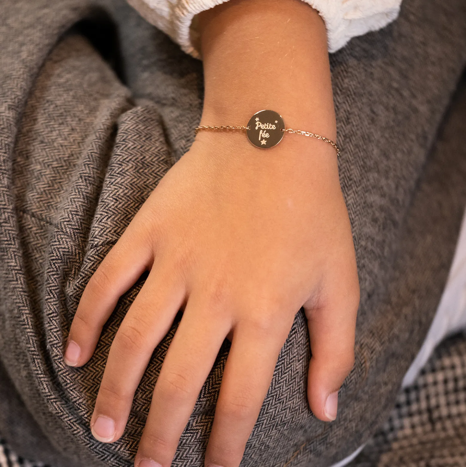 Bracelet enfant chaîne personnalisé médaille gravée plaqué or 2 trous 15 mm