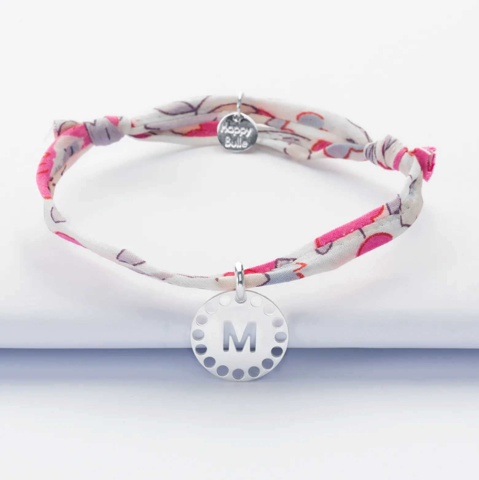 Bracelet enfant Liberty personnalisé médaille lettre initiale dentelle argent 14 mm