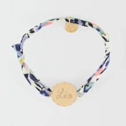 Bracelet enfant Liberty personnalisé médaille contour fleur gravée plaqué or 2 trous 15 mm
