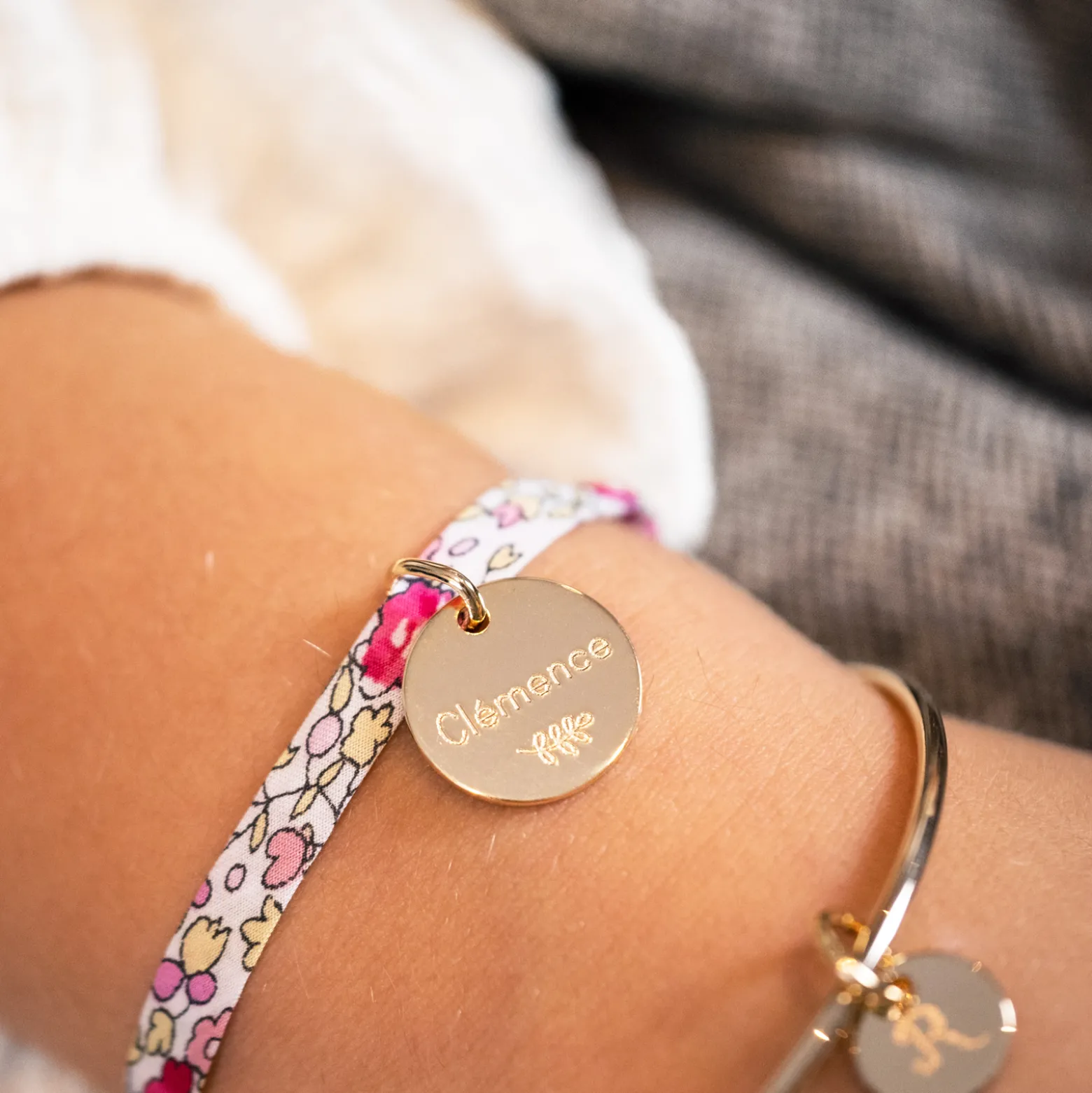 Bracelet enfant Liberty personnalisé médaille gravée plaqué or 15 mm