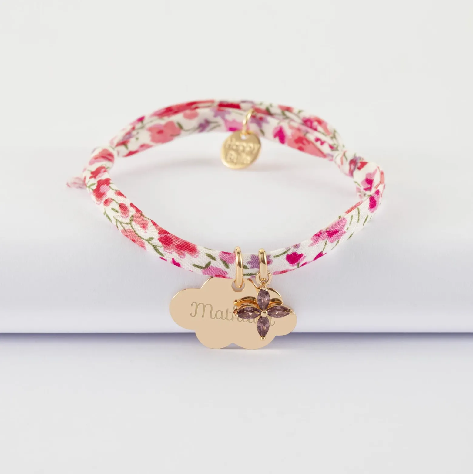 Bracelet enfant Liberty personnalisé médaille gravée plaqué or nuage 20x14 mm et breloque fleur pétales zircons 10 mm