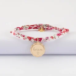 Bracelet enfant Liberty personnalisé médaille contour fleur gravée plaqué or 15 mm