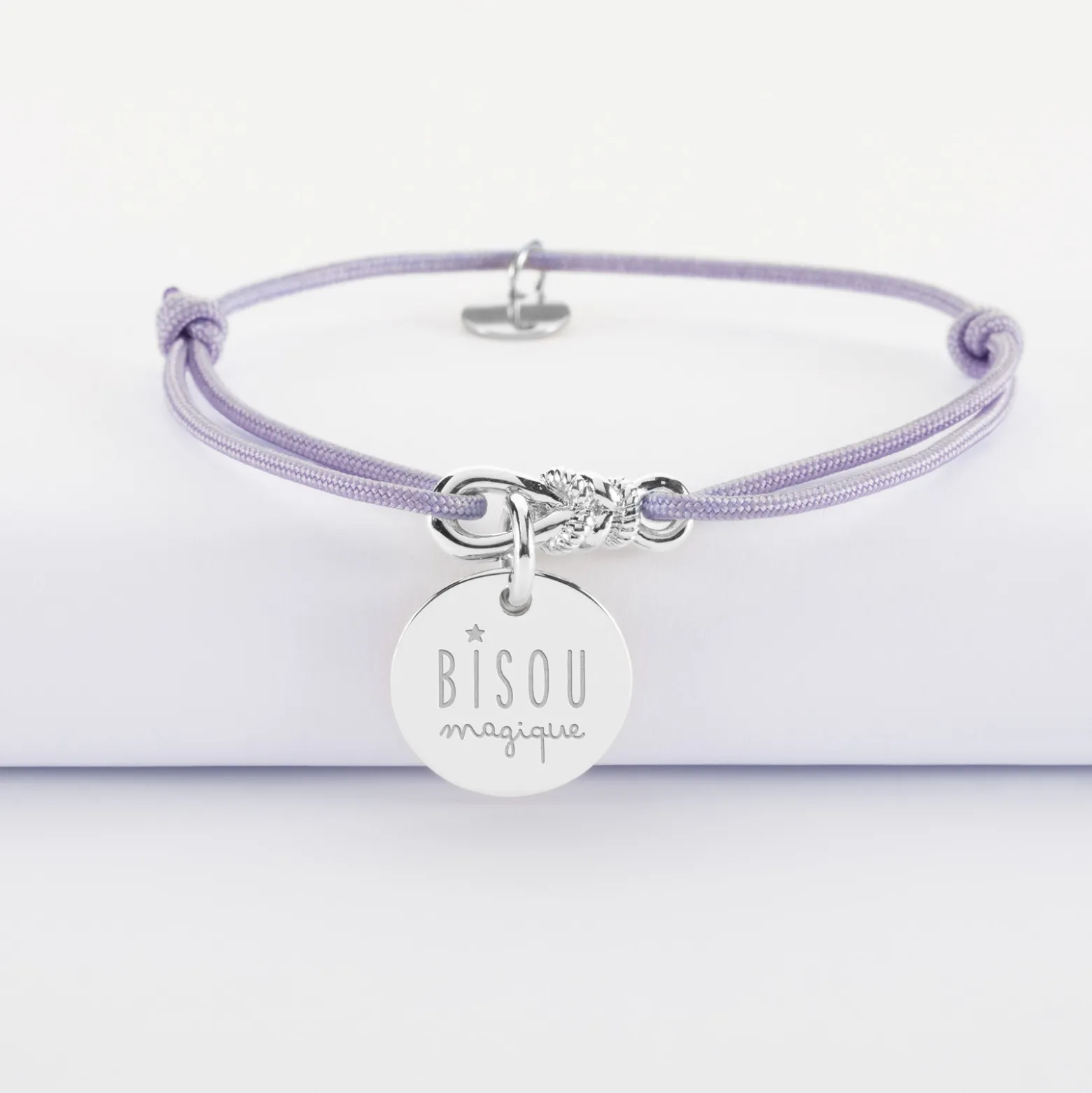 Bracelet enfant personnalisé cordon "Le lien" et médaille gravée argent 15 mm - HappyBulle x Lilylovesfashion