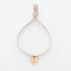 Bracelet enfant personnalisé cordon élastique médaille gravée plaqué or initiale coeur 10 mm