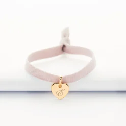 Bracelet enfant personnalisé cordon élastique médaille gravée plaqué or initiale coeur 10 mm