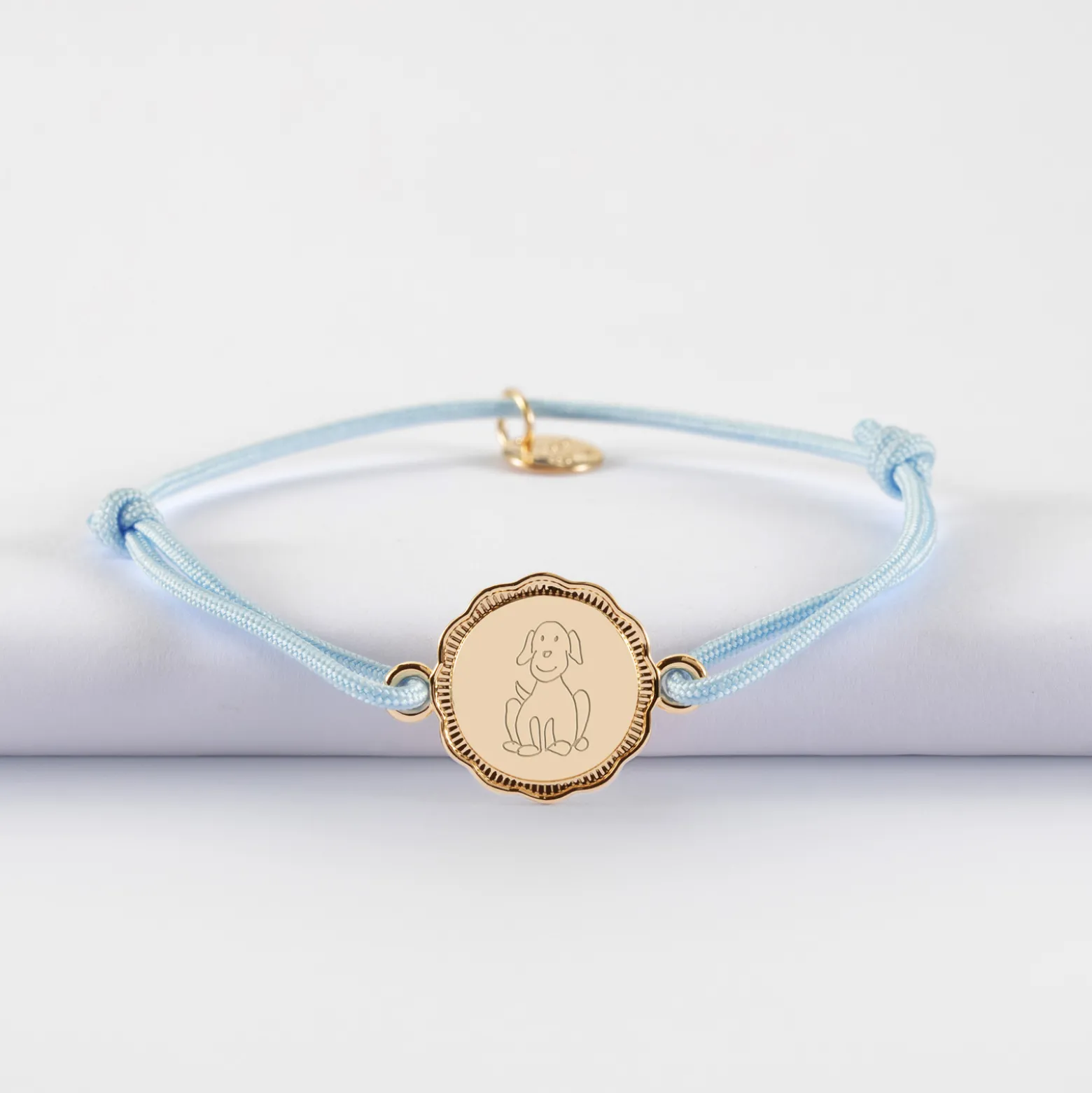 Bracelet enfant personnalisé médaille contour fleur gravée plaqué or 2 trous 15 mm
