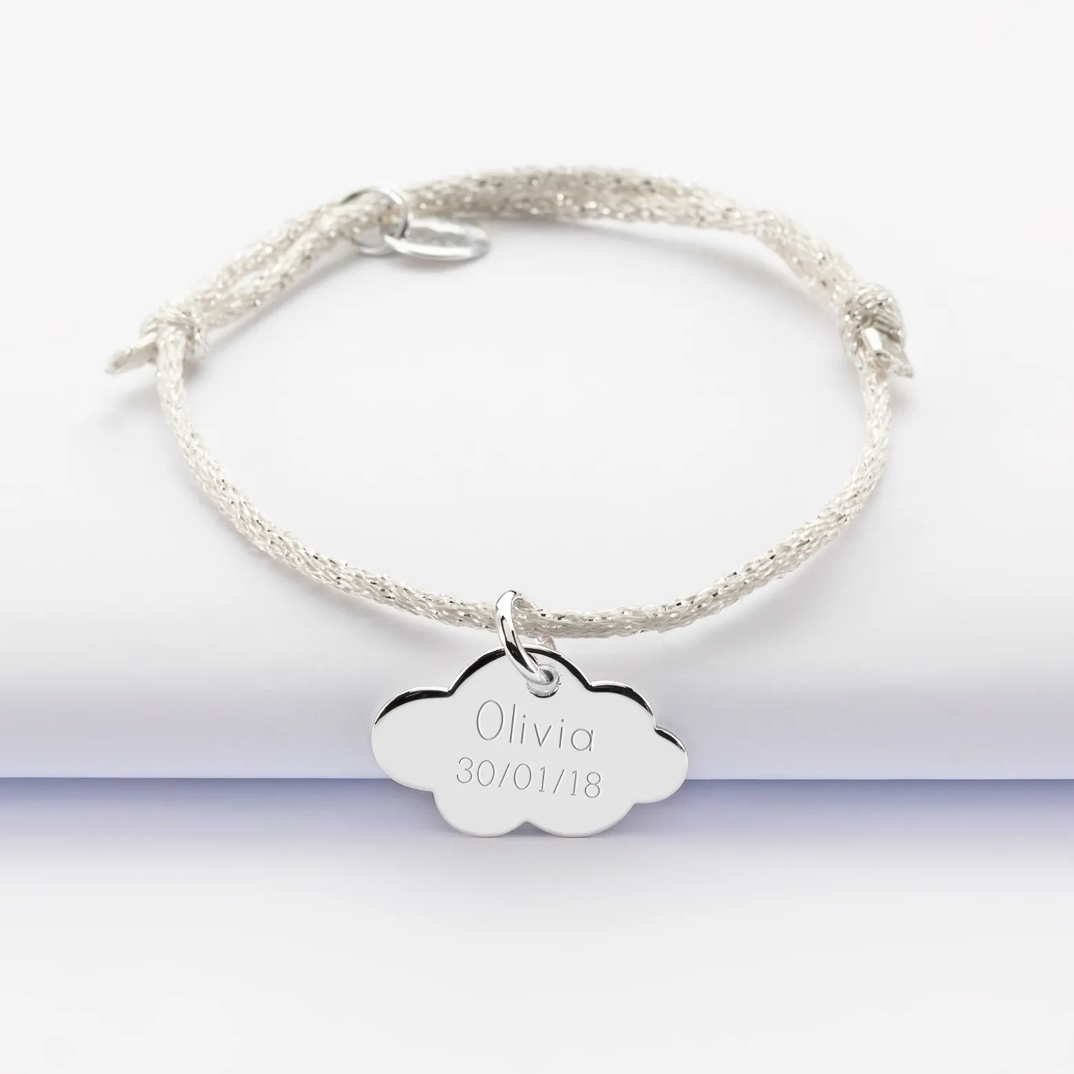 Bracelet enfant personnalisé cordon pailleté médaille gravée argent nuage 20x14 mm