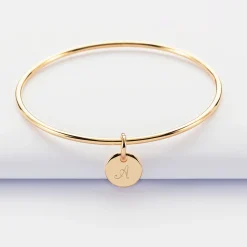 Bracelet enfant personnalisé jonc plaqué or médaille gravée initiale 10 mm