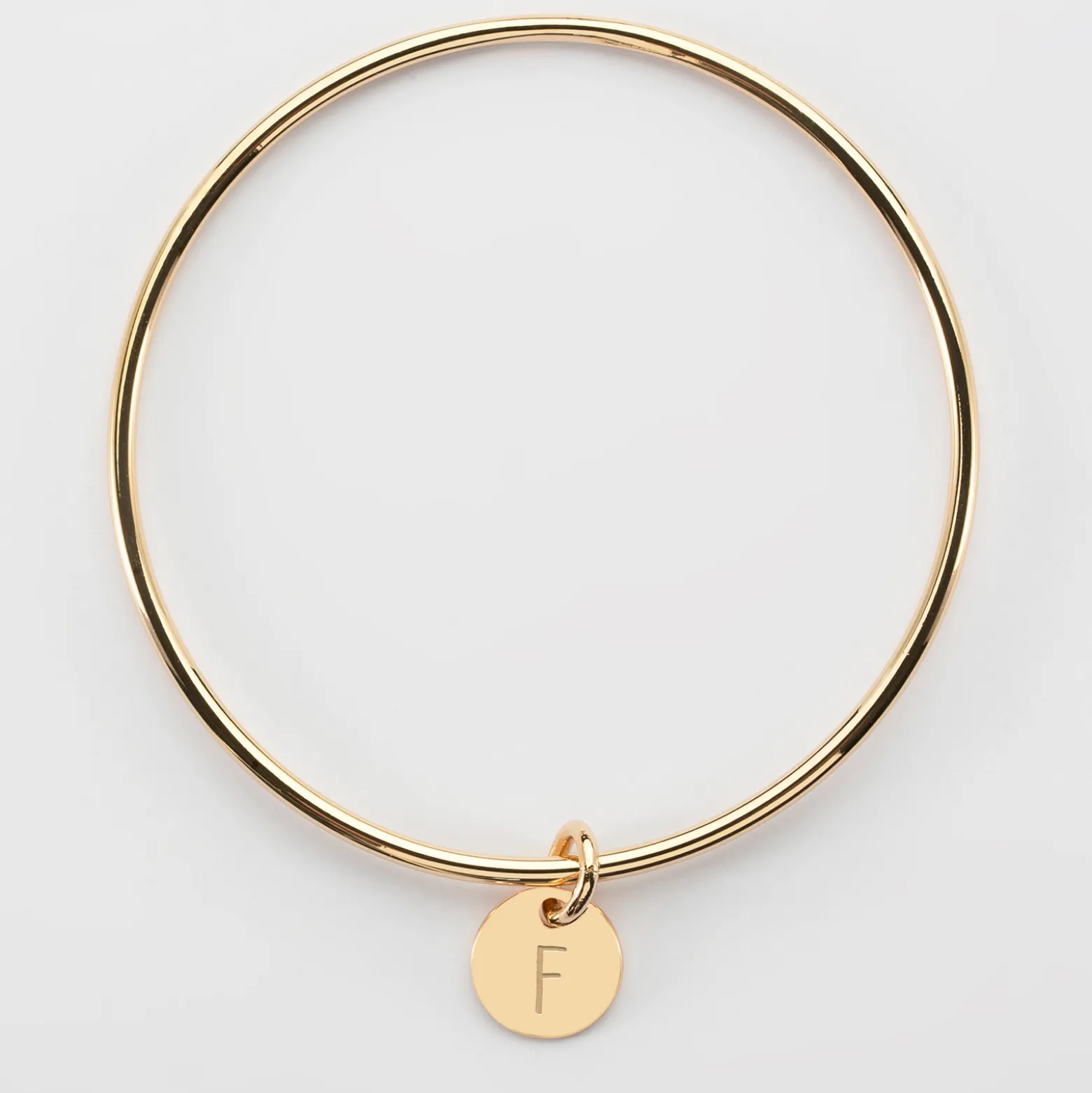 Bracelet enfant personnalisé jonc plaqué or médaille gravée initiale 10 mm