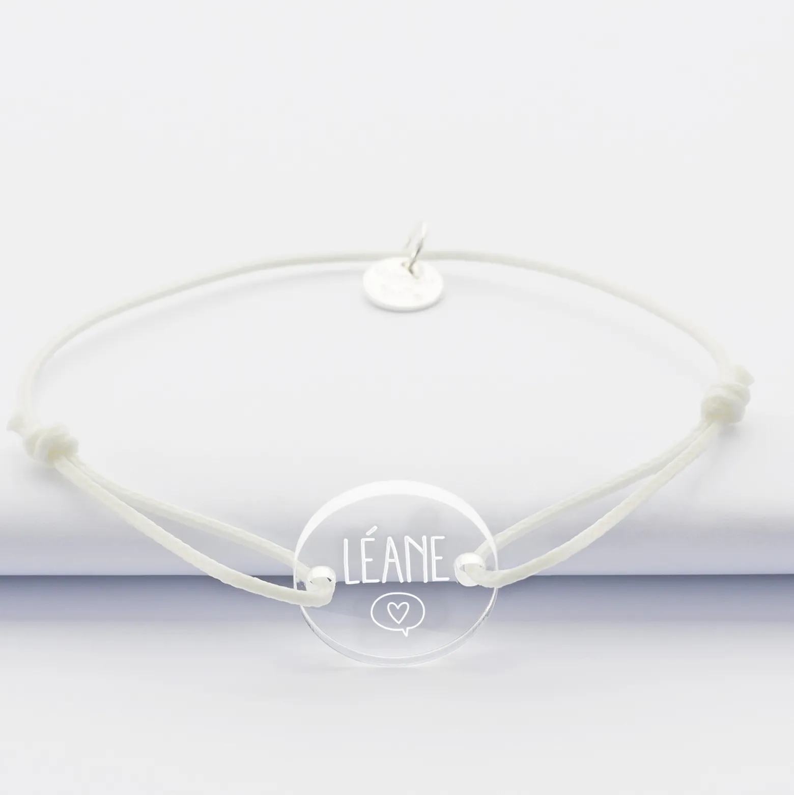 Bracelet enfant personnalisé cordon phosphorescent médaille gravée acrylique
